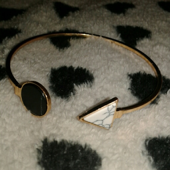 Wrist band - Picture 1 of 3